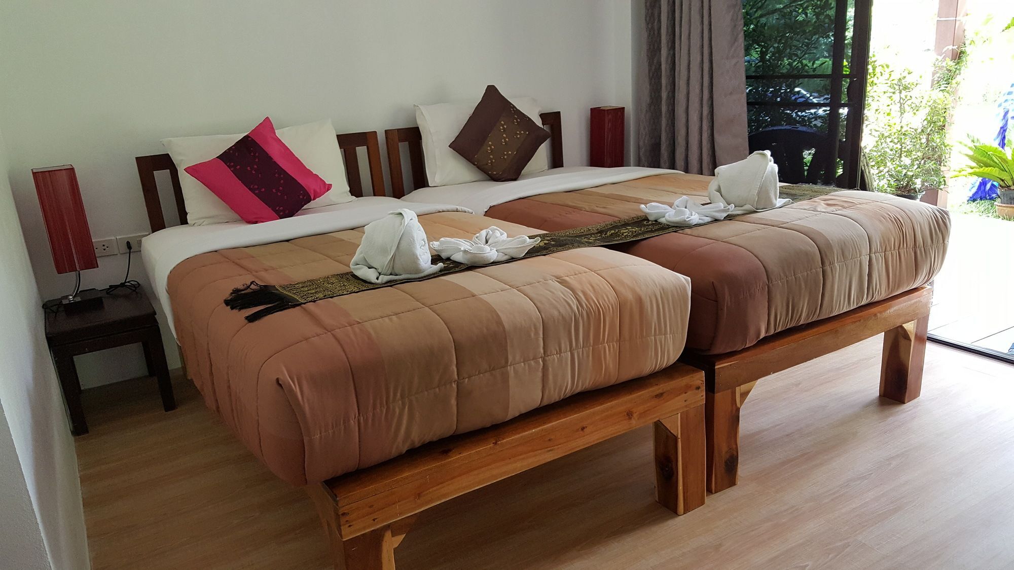 Montania Lifestyle Hotel Пханом Экстерьер фото