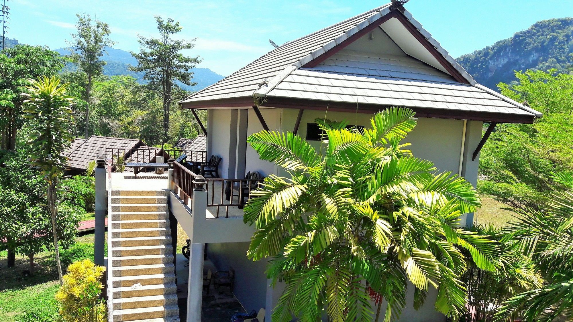 Montania Lifestyle Hotel Пханом Экстерьер фото